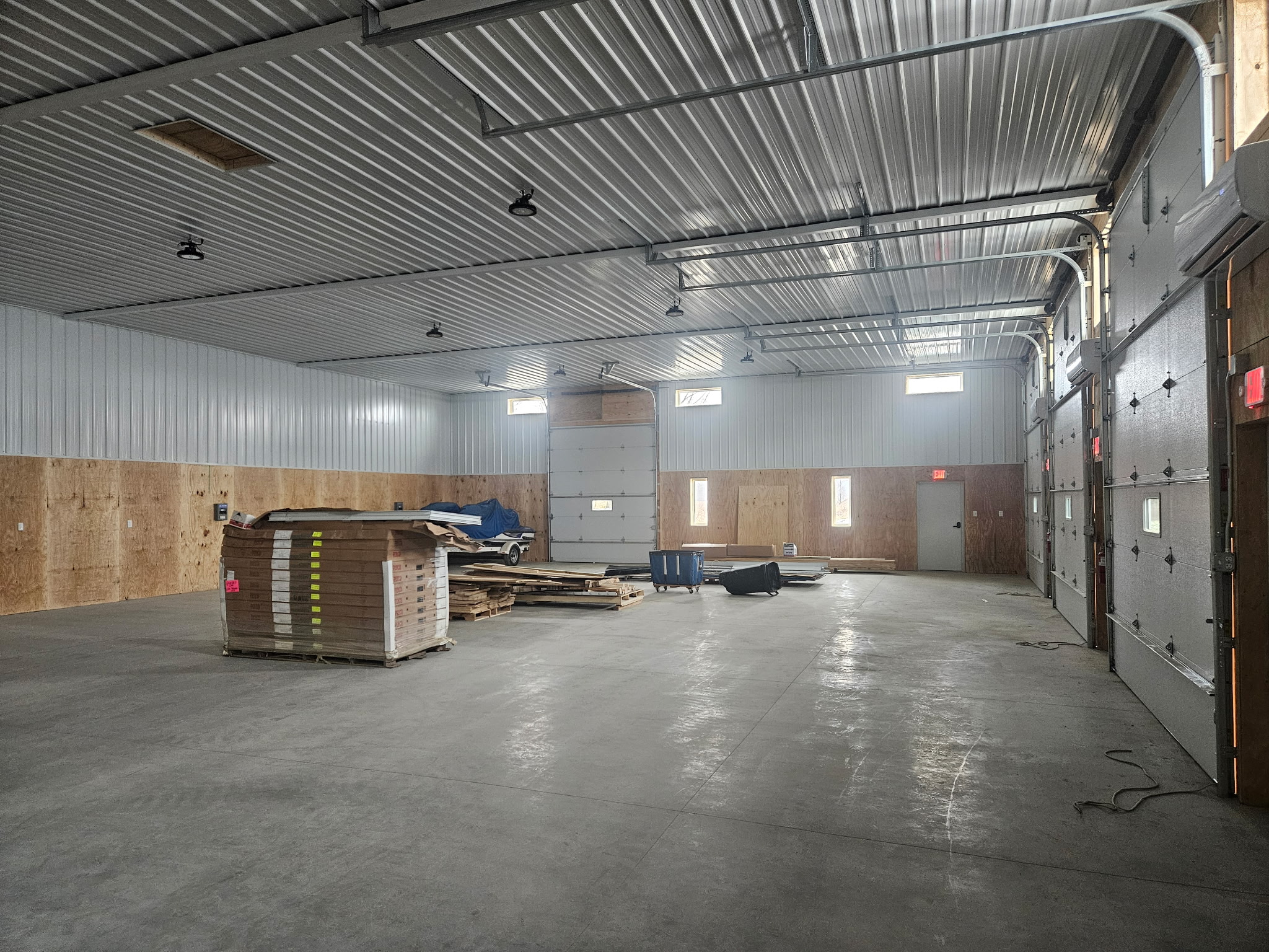 Front view of Buckeye Flex Space commercial suites with parking and store fronts